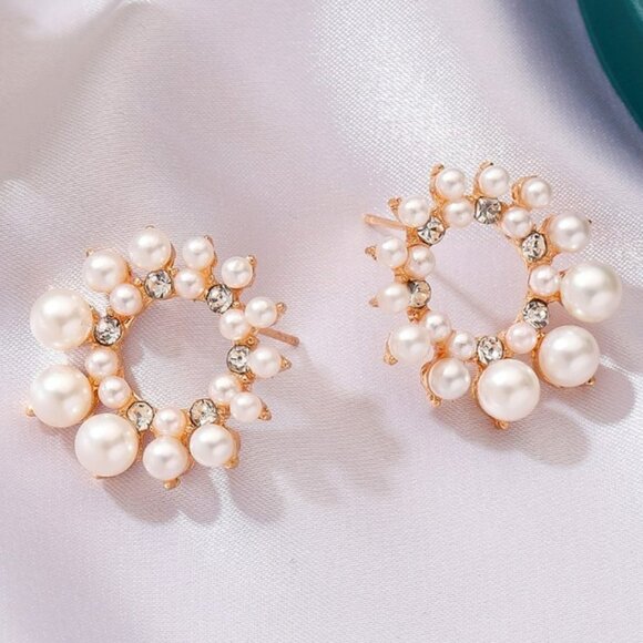 Pearl Stud Earrings - Picture 1 of 3